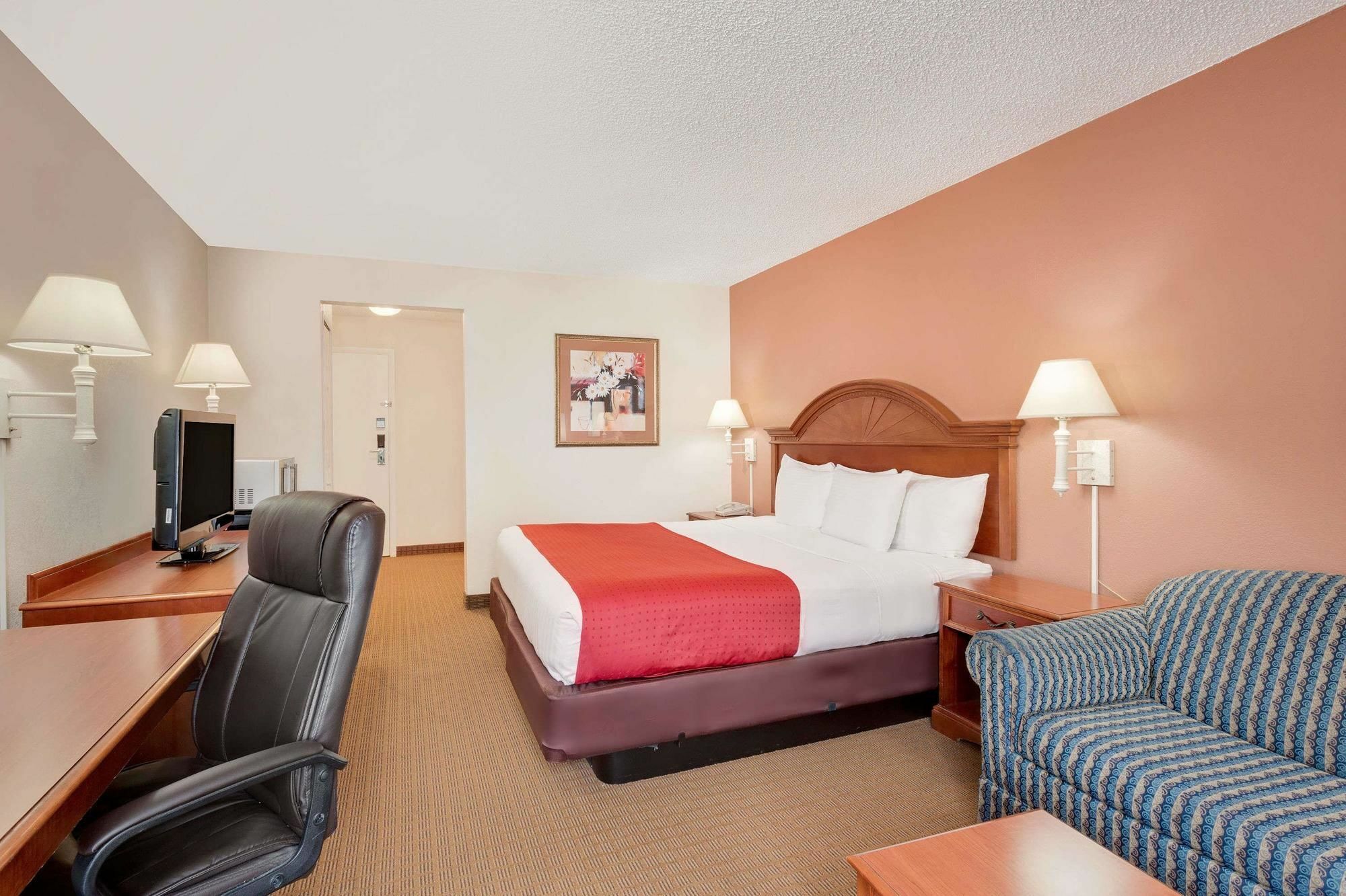Ramada By Wyndham Provo Hotel Exterior photo